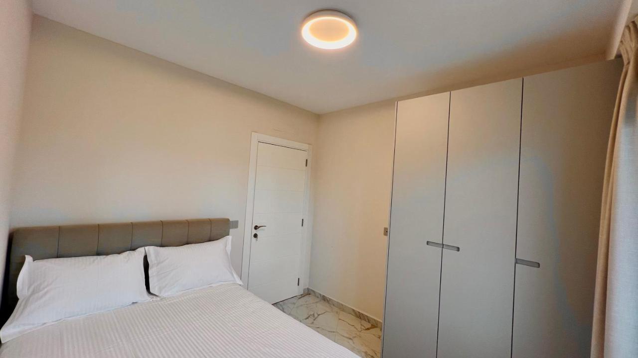 Zeus Tirana Suite Deluxe Exteriör bild