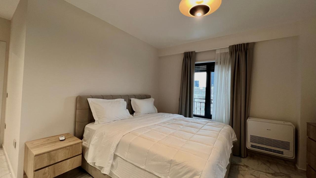 Zeus Tirana Suite Deluxe Exteriör bild