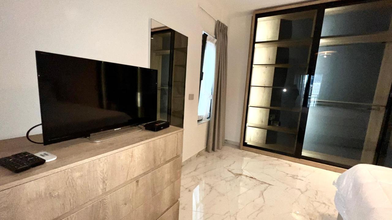 Zeus Tirana Suite Deluxe Exteriör bild